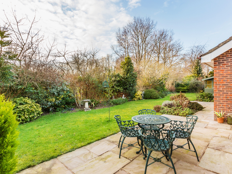 3 Bed House Detached For Sale in Petersfield